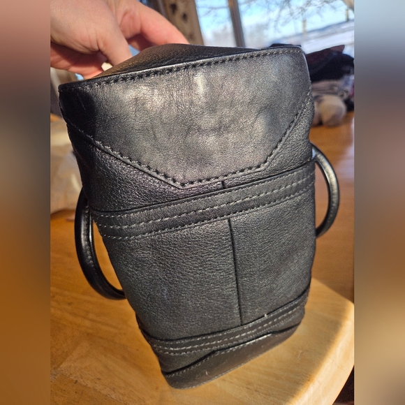 Authentic Burberry Black Leather Handbag/Crossbody/Satchel - Picture 11 of 16